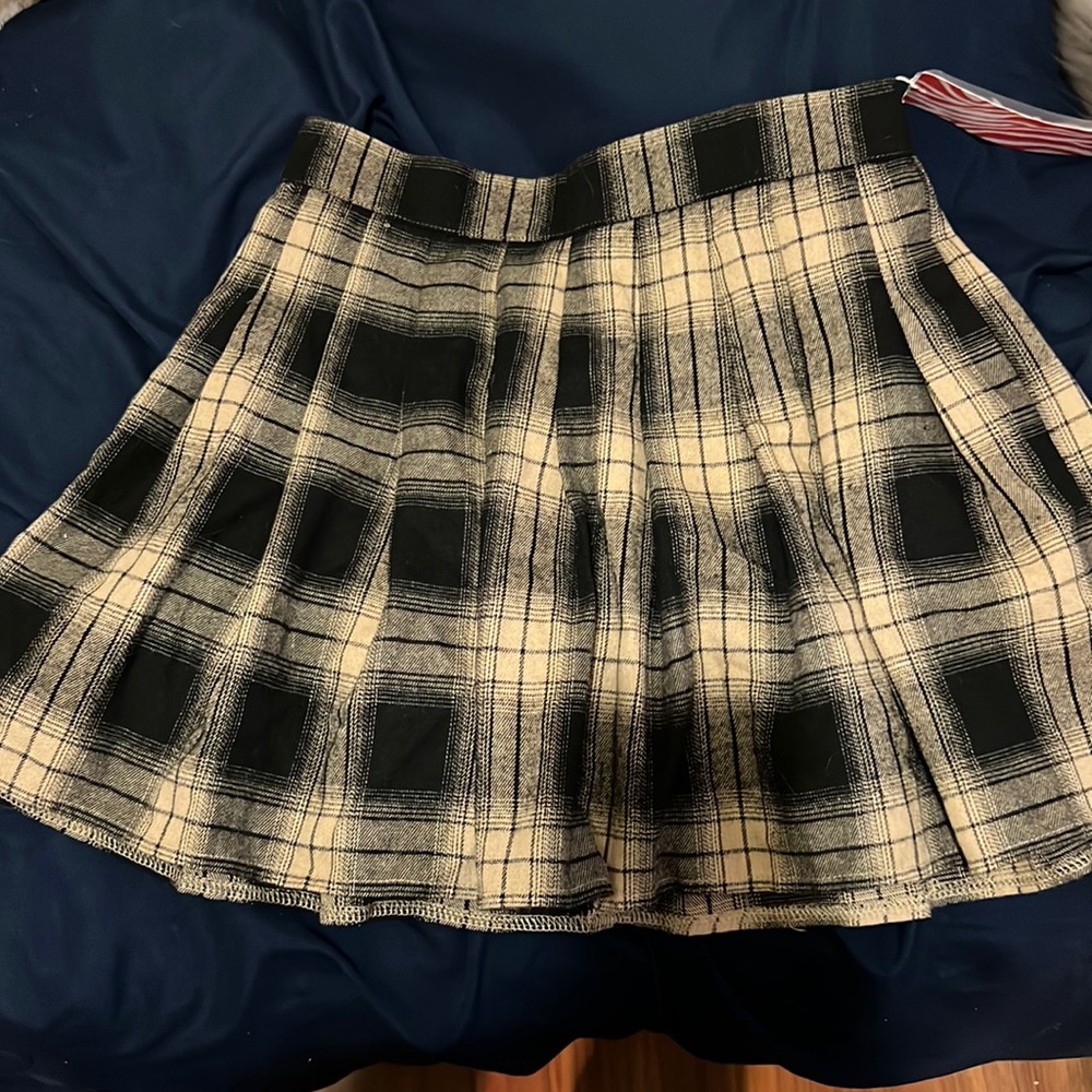 Yellow Romwe Pleated Skater Skirt